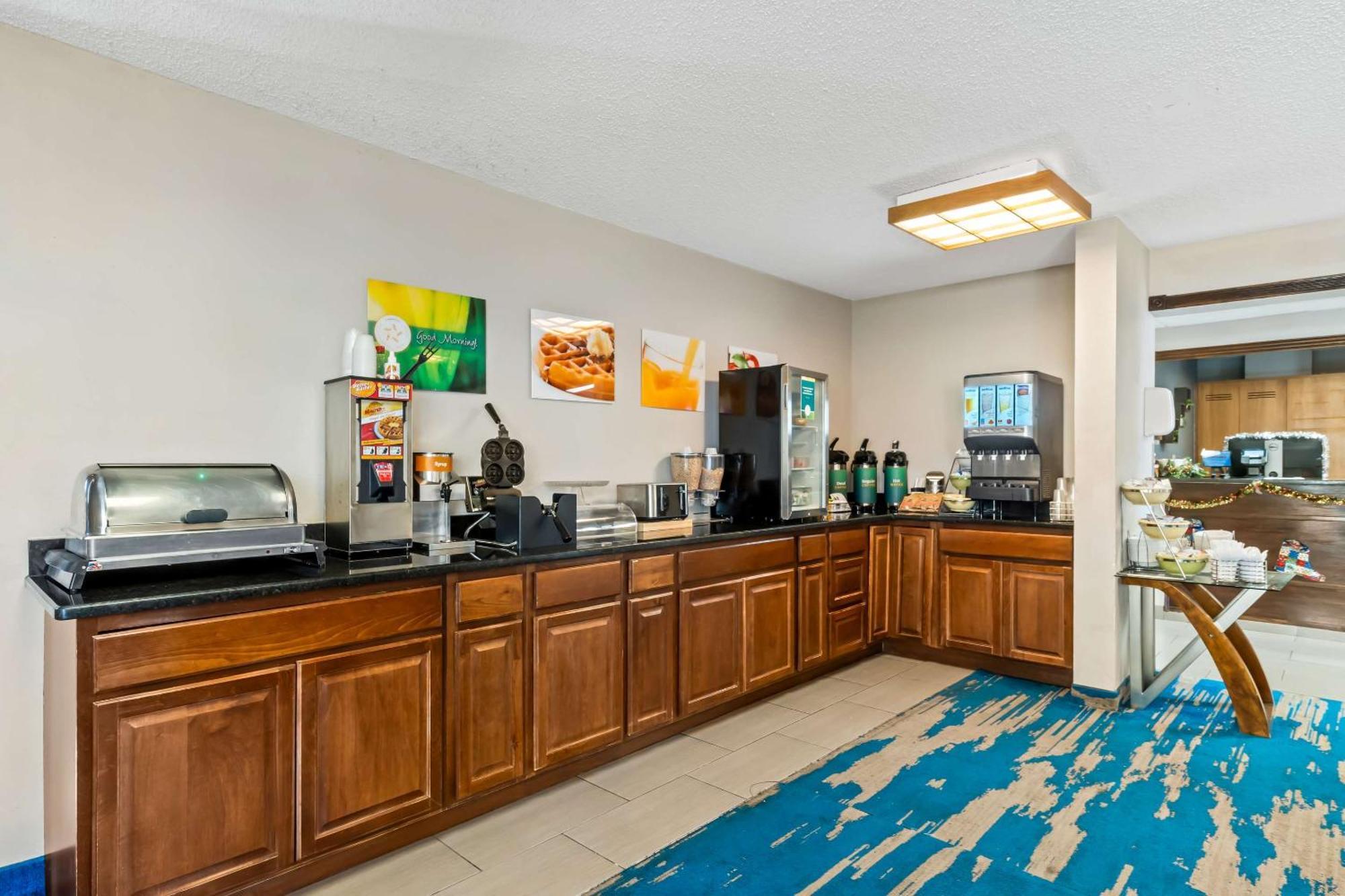 Quality Inn Sidney I-80 Exterior photo