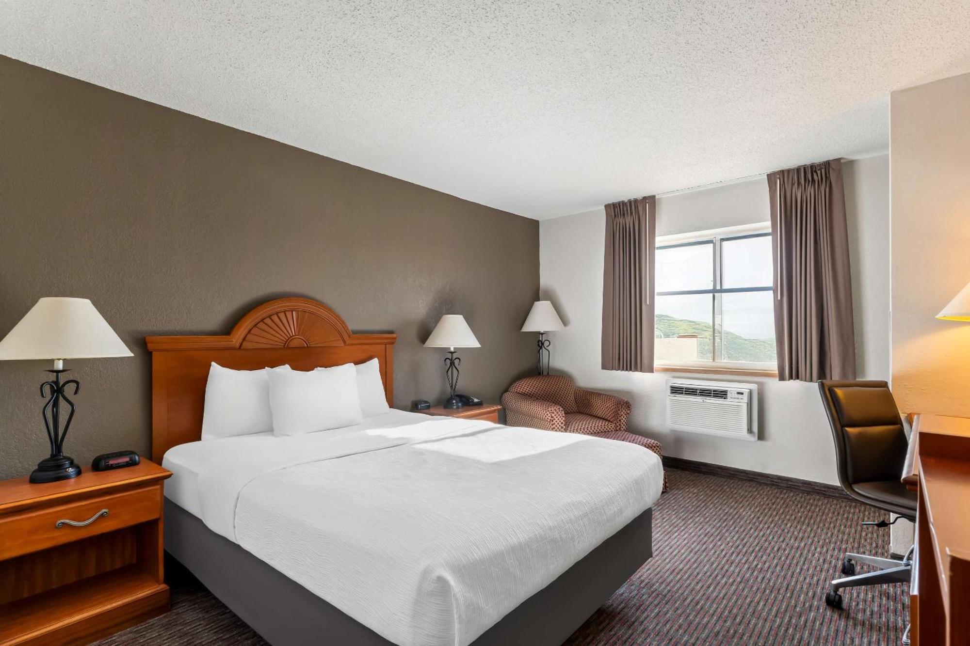 Quality Inn Sidney I-80 Exterior photo