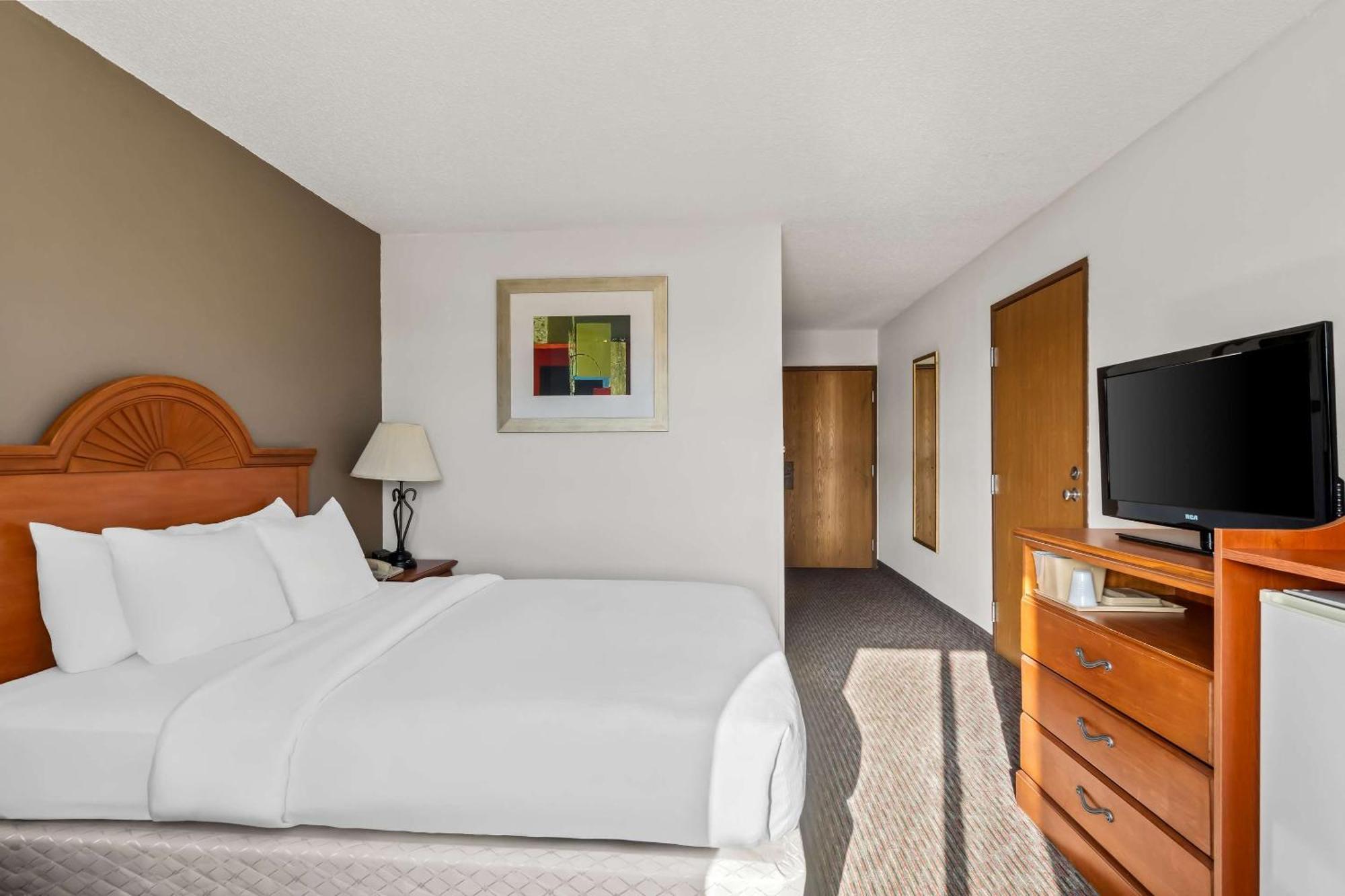 Quality Inn Sidney I-80 Exterior photo
