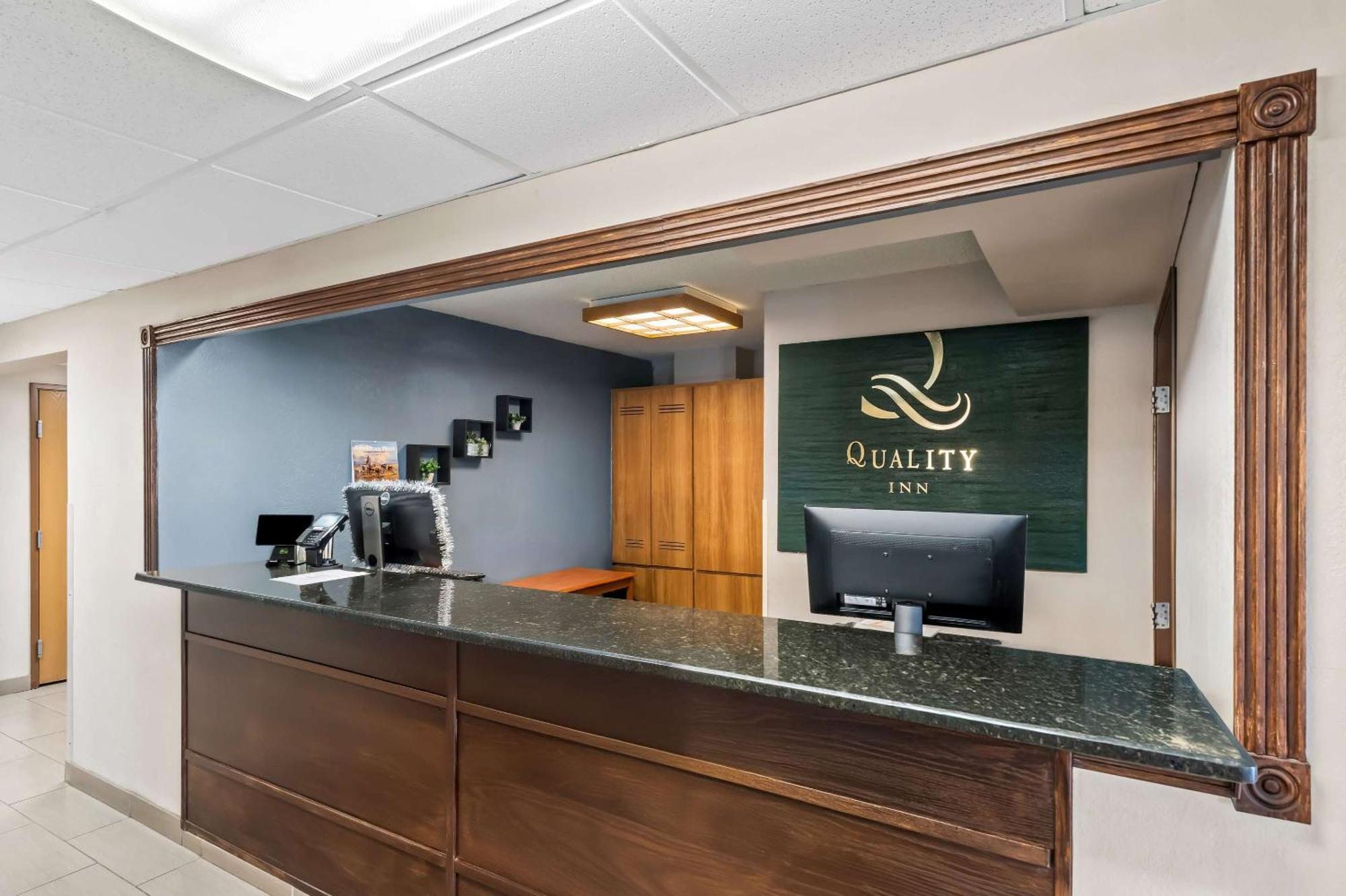 Quality Inn Sidney I-80 Exterior photo