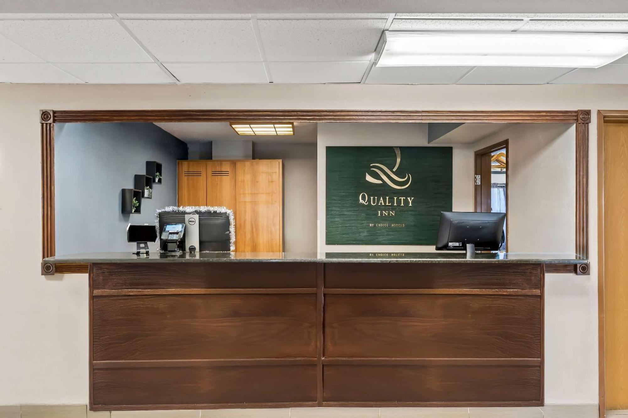 Quality Inn Sidney I-80 Exterior photo